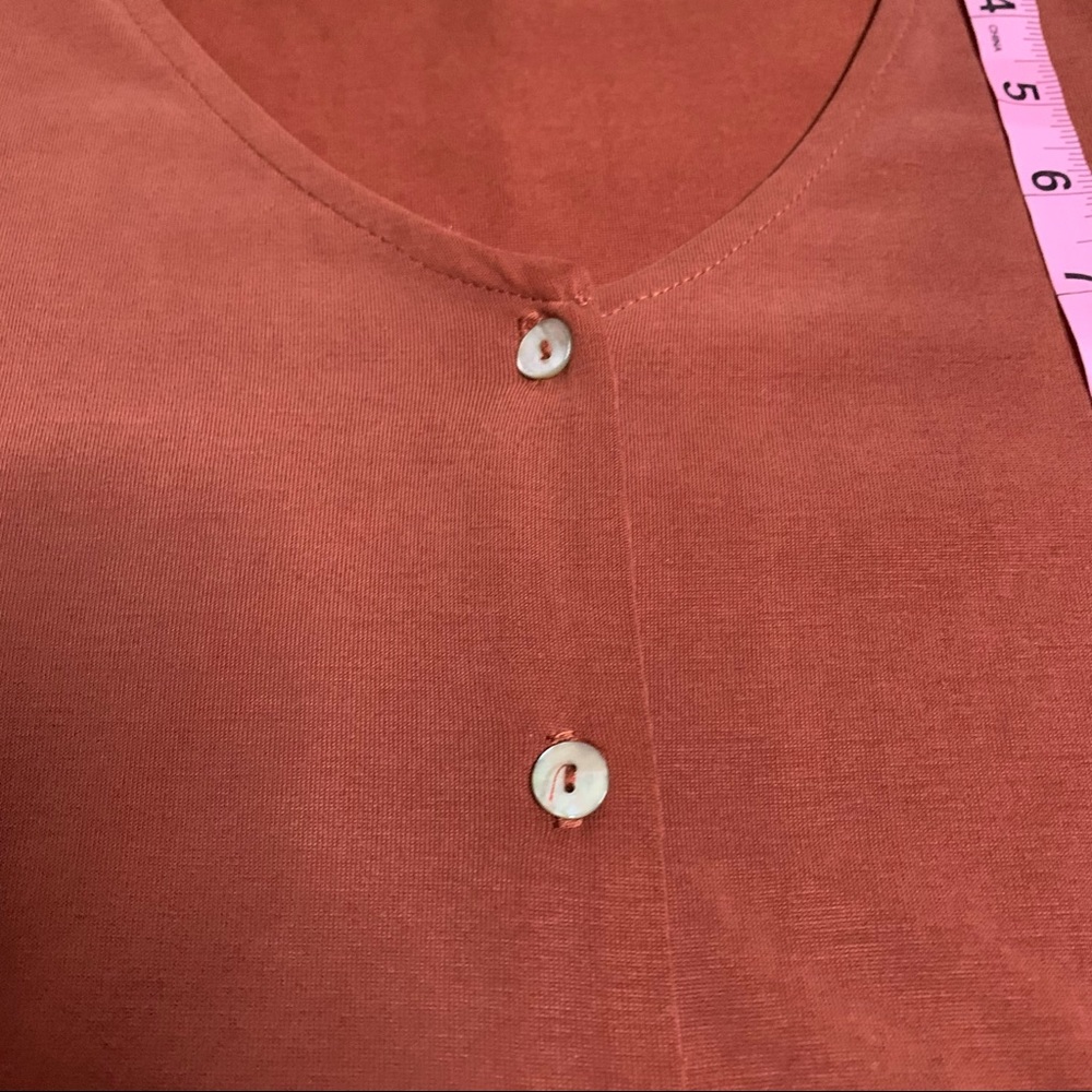 Rust colored button tie front blouse - Picture 9 of 10